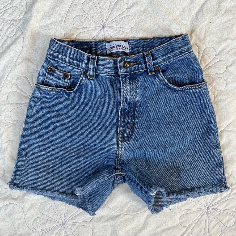 (SOLD) Vintage Cutoff Jean Shorts